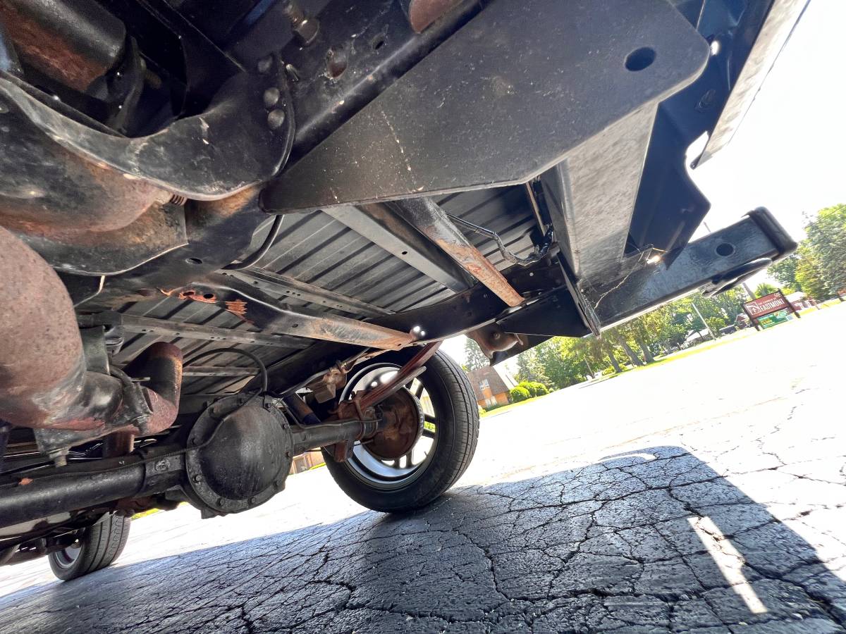 Chevrolet-c10-pickup-1987-22