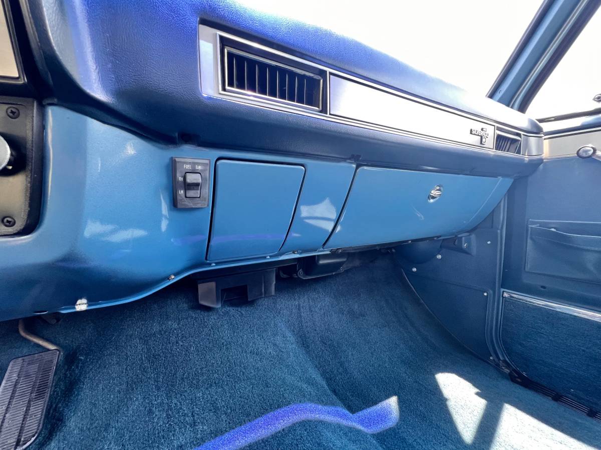 Chevrolet-c10-pickup-1987-7