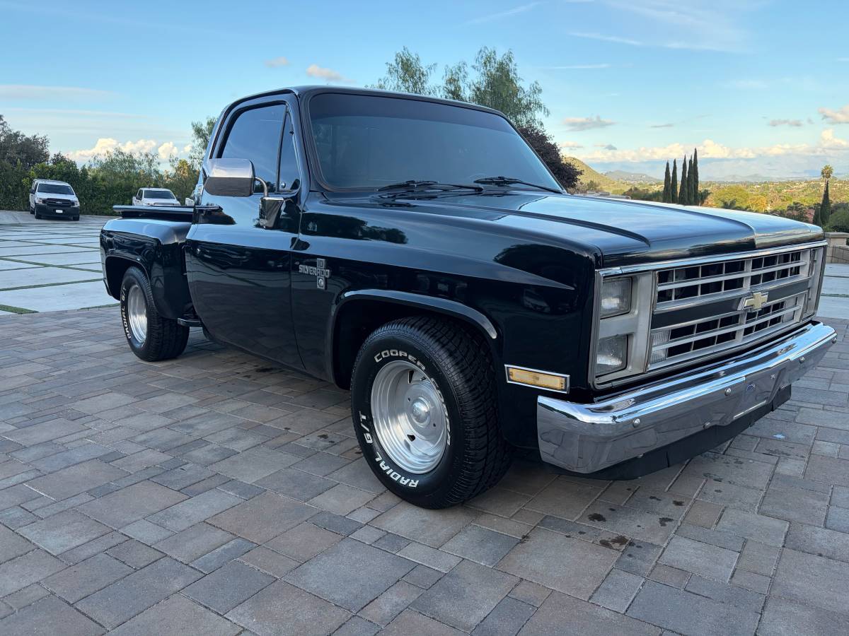 Chevrolet-c10-pickup-1987-black-11