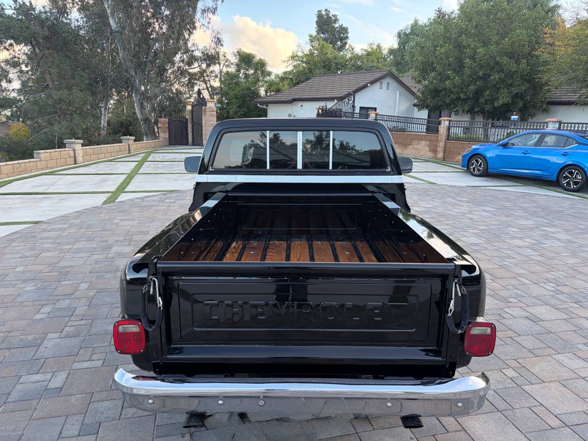 Chevrolet-c10-pickup-1987-black-3