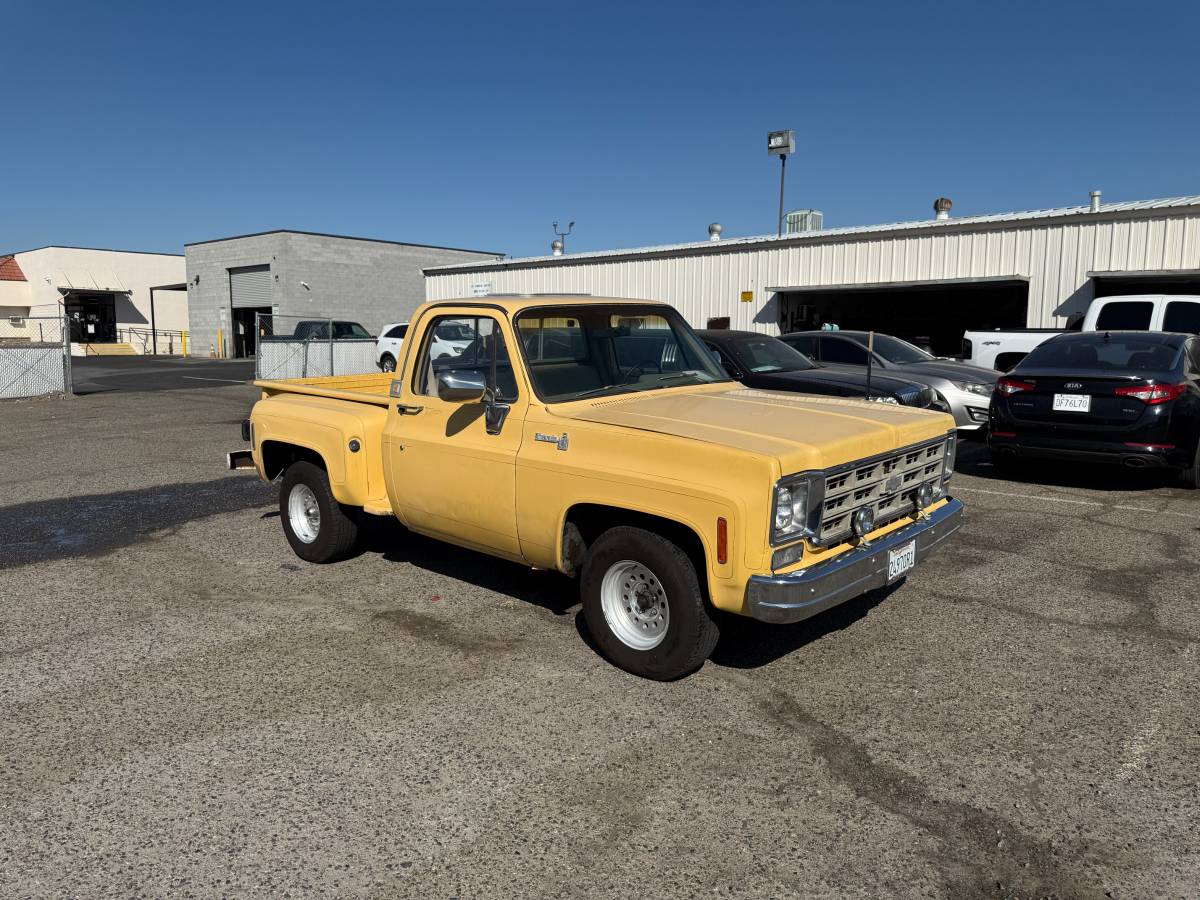 Chevrolet-c10-scottsdale-1977-yellow-2