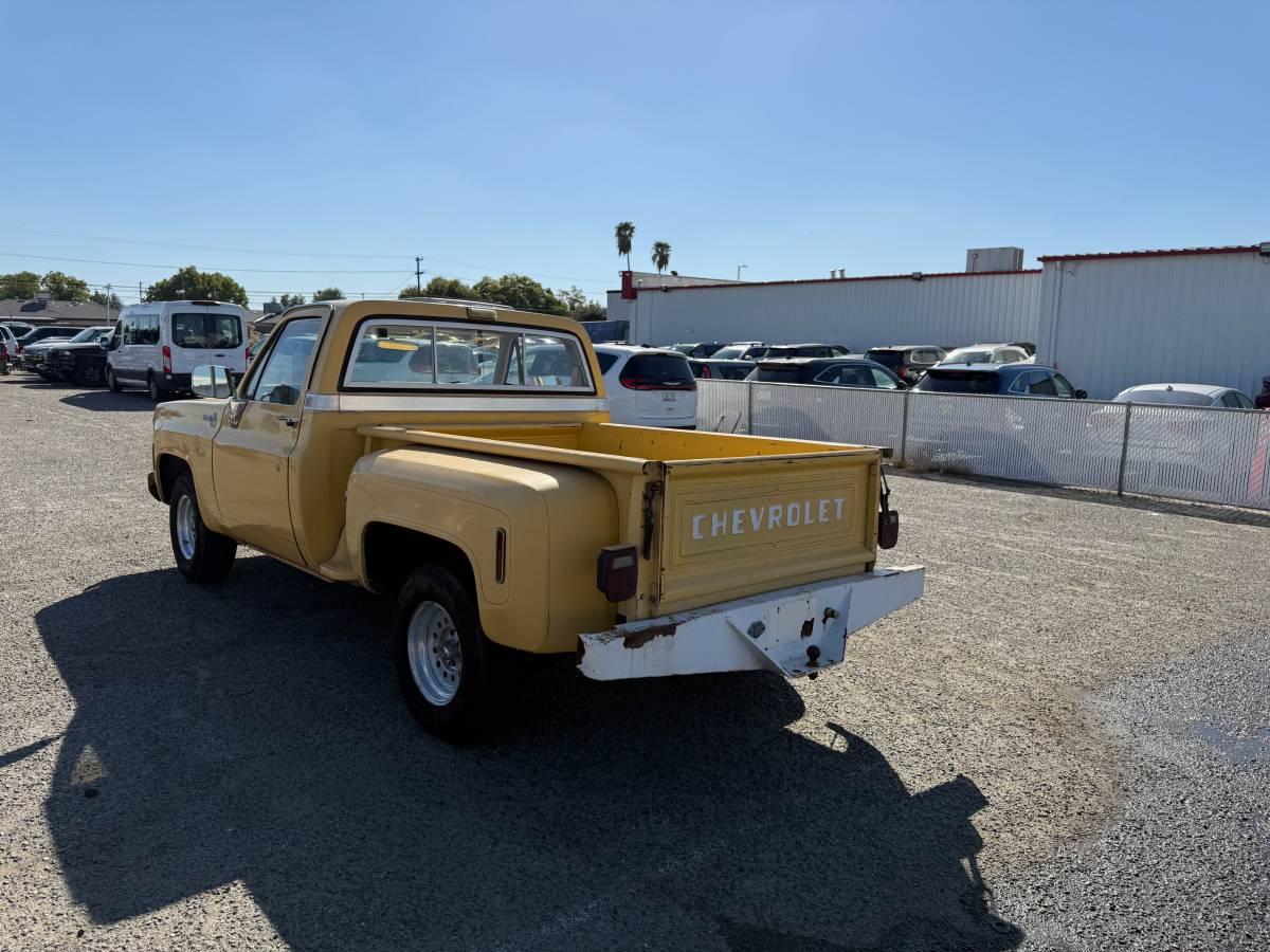 Chevrolet-c10-scottsdale-1977-yellow-3