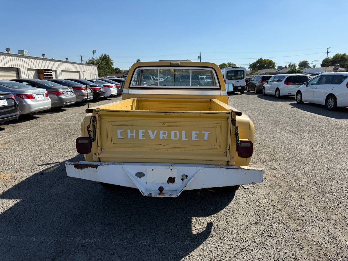 Chevrolet-c10-scottsdale-1977-yellow-8