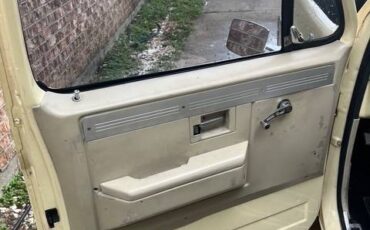 Chevrolet-c10-silverado-lwb-1975-custom-4