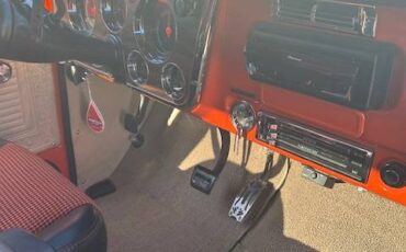 Chevrolet-c10-stepside-1967-orange-3