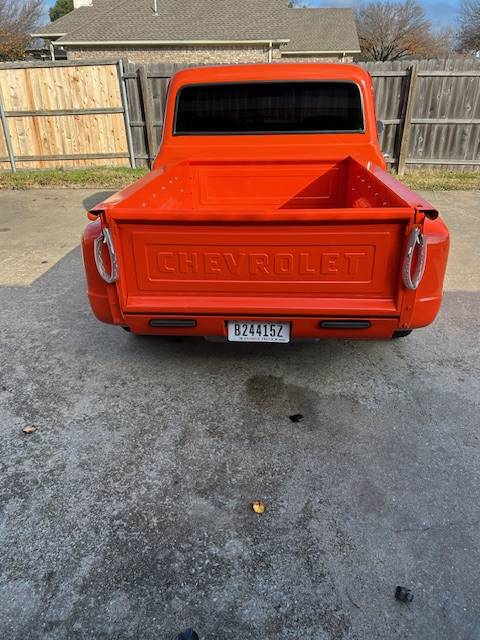 Chevrolet-c10-stepside-1967-orange-7