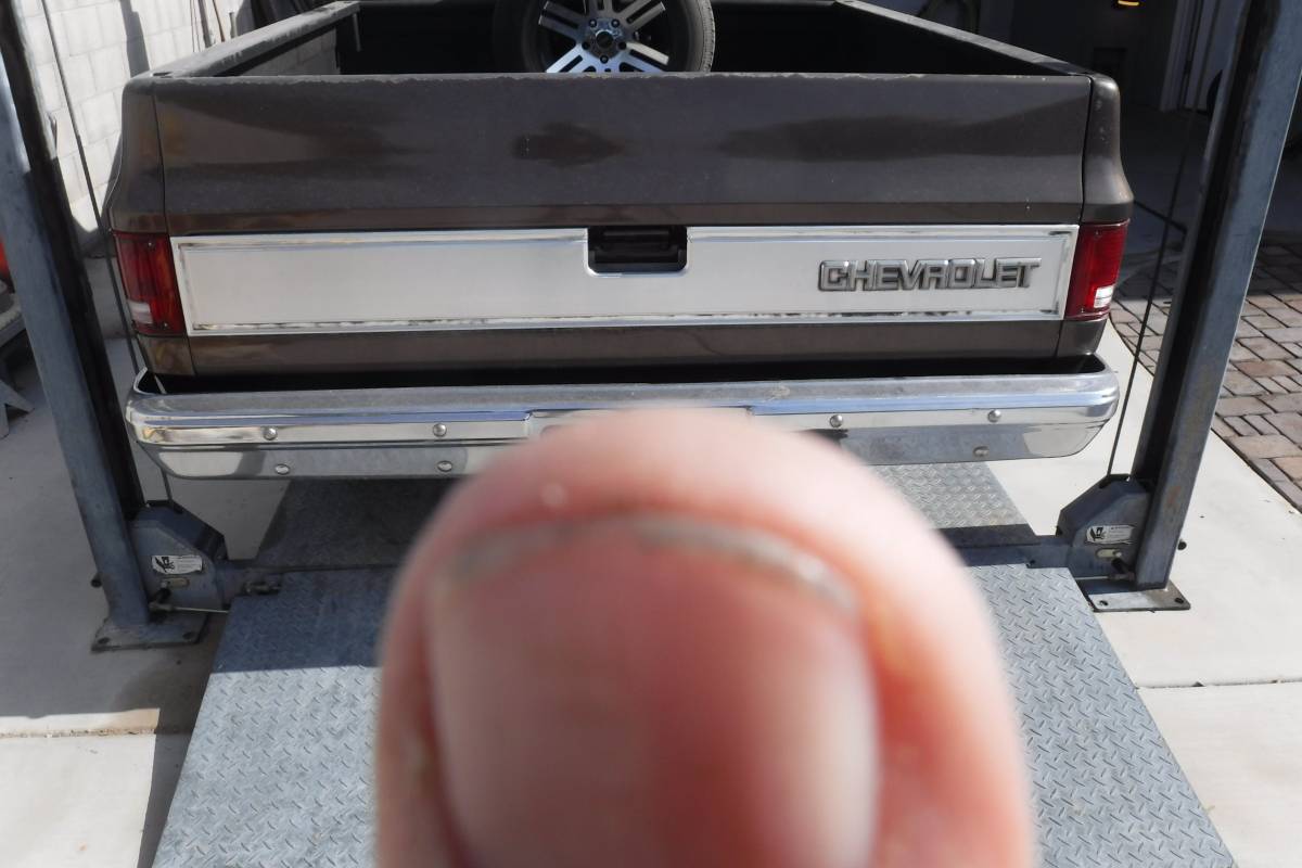 Chevrolet-c10-swb-1984-brown-13