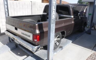 Chevrolet-c10-swb-1984-brown-14