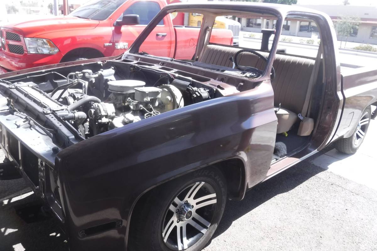 Chevrolet-c10-swb-1984-brown-16