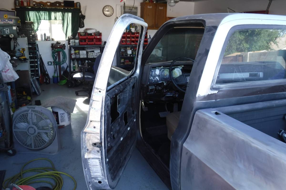 Chevrolet-c10-swb-1984-brown-22