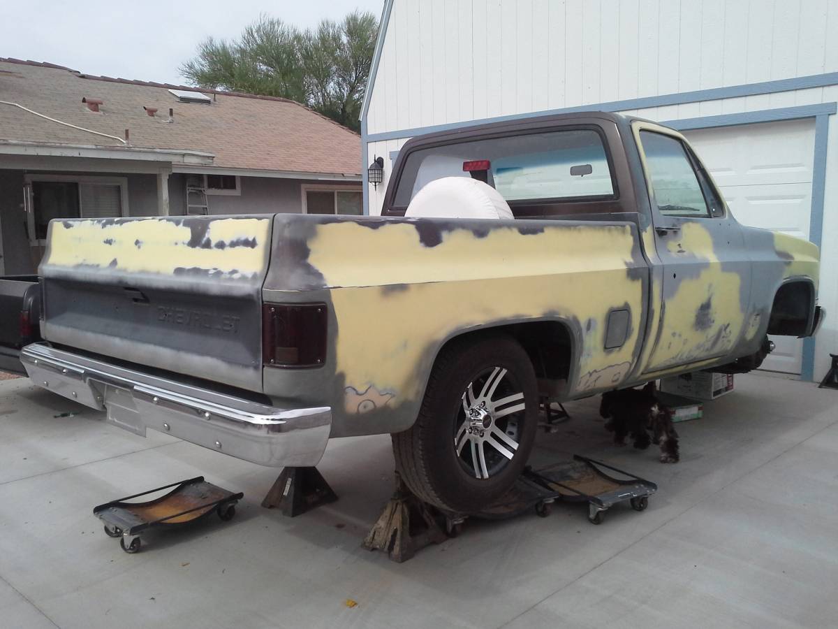 Chevrolet-c10-swb-1984-brown