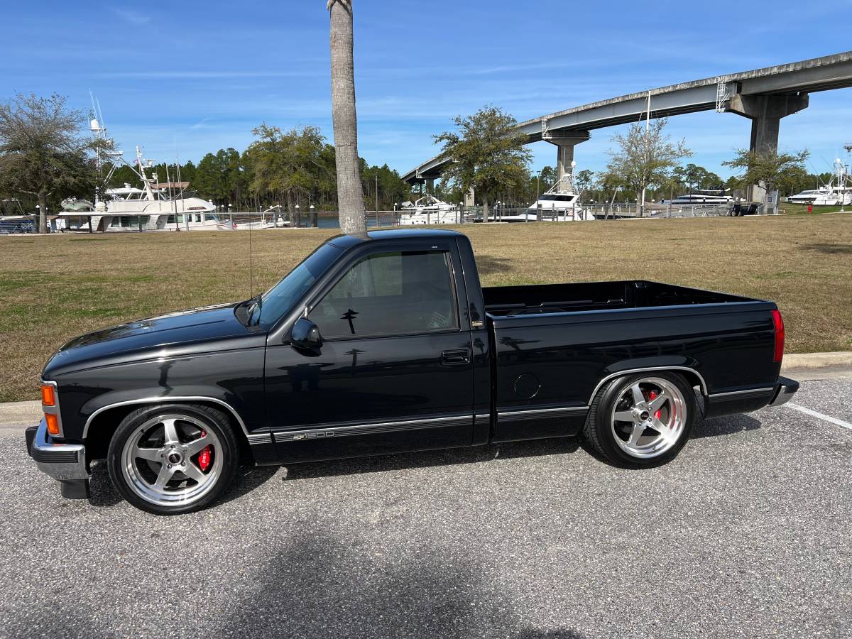 Chevrolet-c1500-1989-black-11