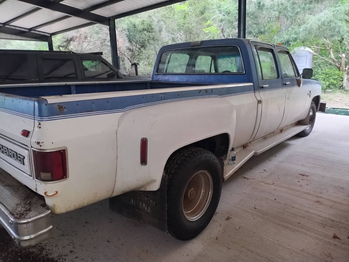 Chevrolet-c30-1985-blue-21