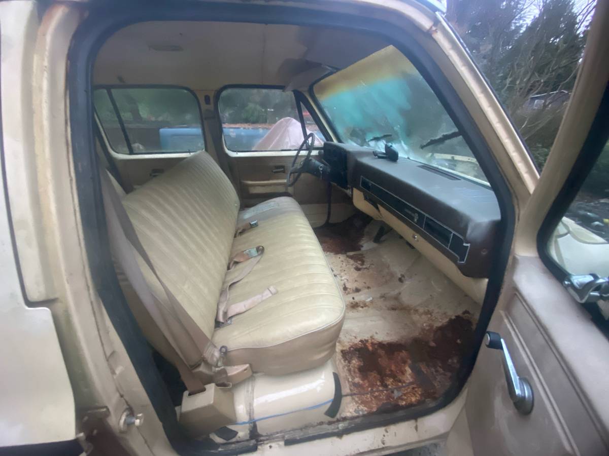 Chevrolet-c30-1986-brown-3