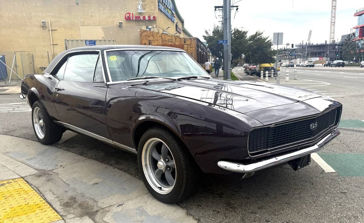 Chevrolet-camaro-1967-purple-3