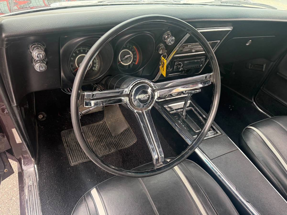 Chevrolet-camaro-1967-purple-9