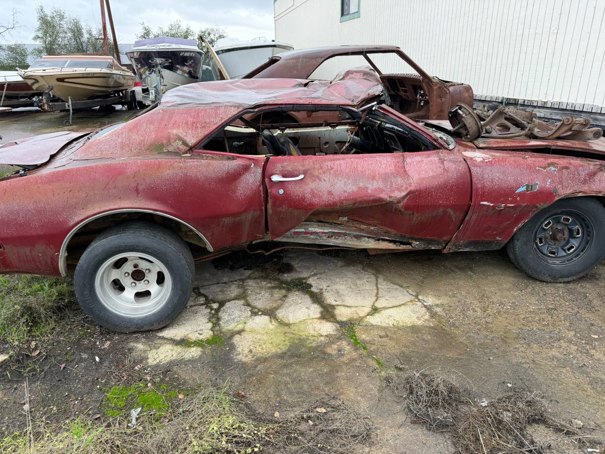 Chevrolet-camaro-1967-white-14