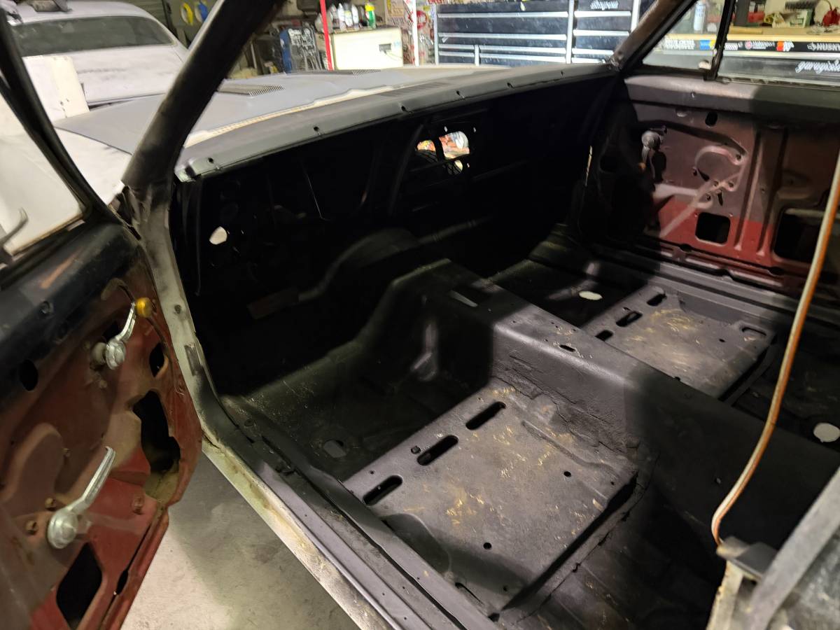 Chevrolet-camaro-1967-white-2