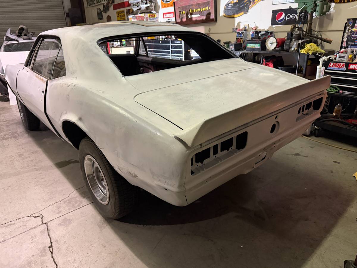 Chevrolet-camaro-1967-white-3