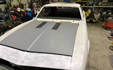 Chevrolet-camaro-1967-white-5