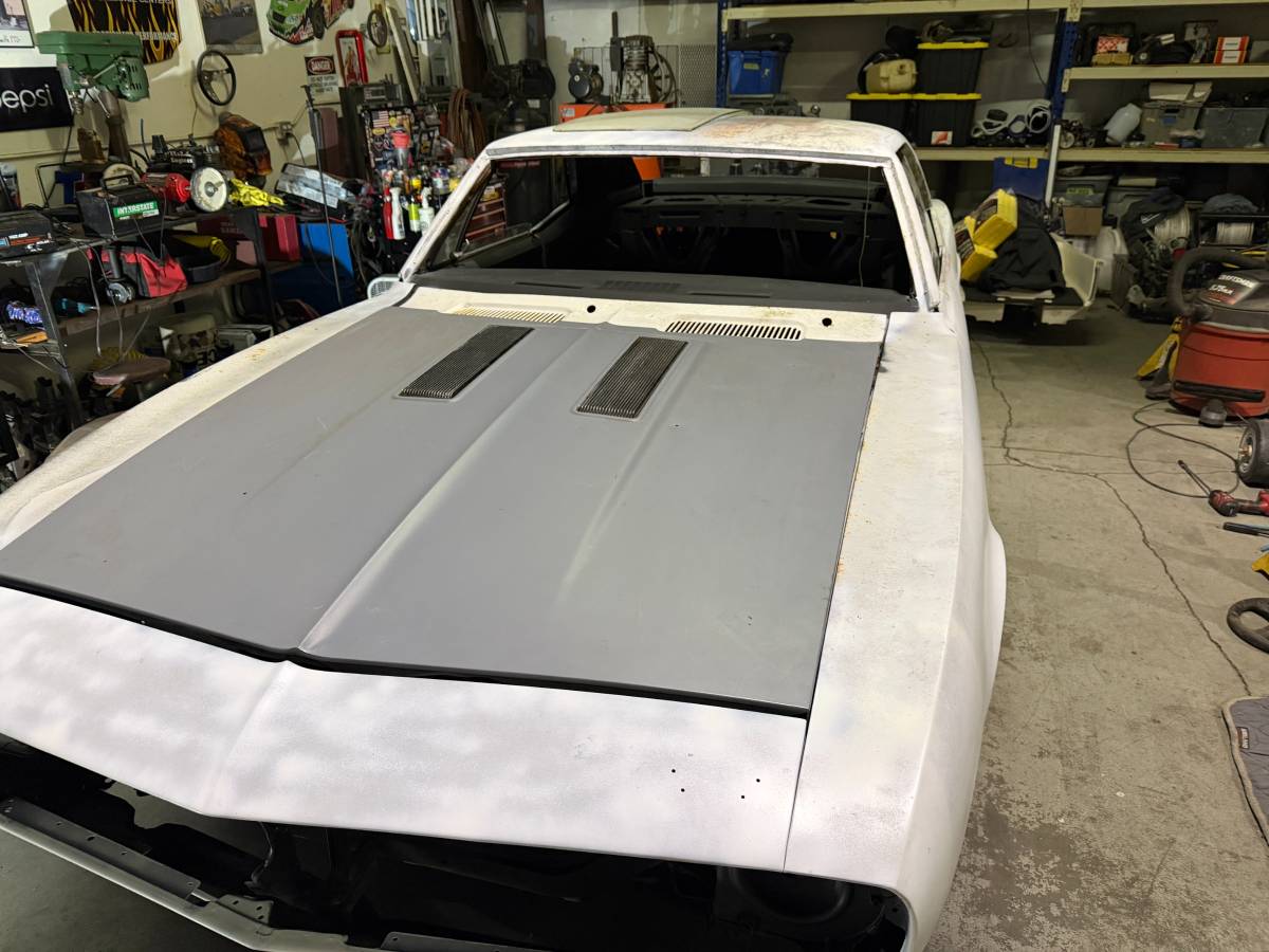 Chevrolet-camaro-1967-white-5