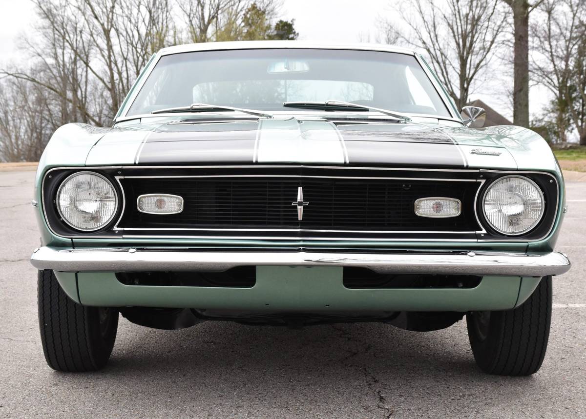 Chevrolet-camaro-1968-green-2