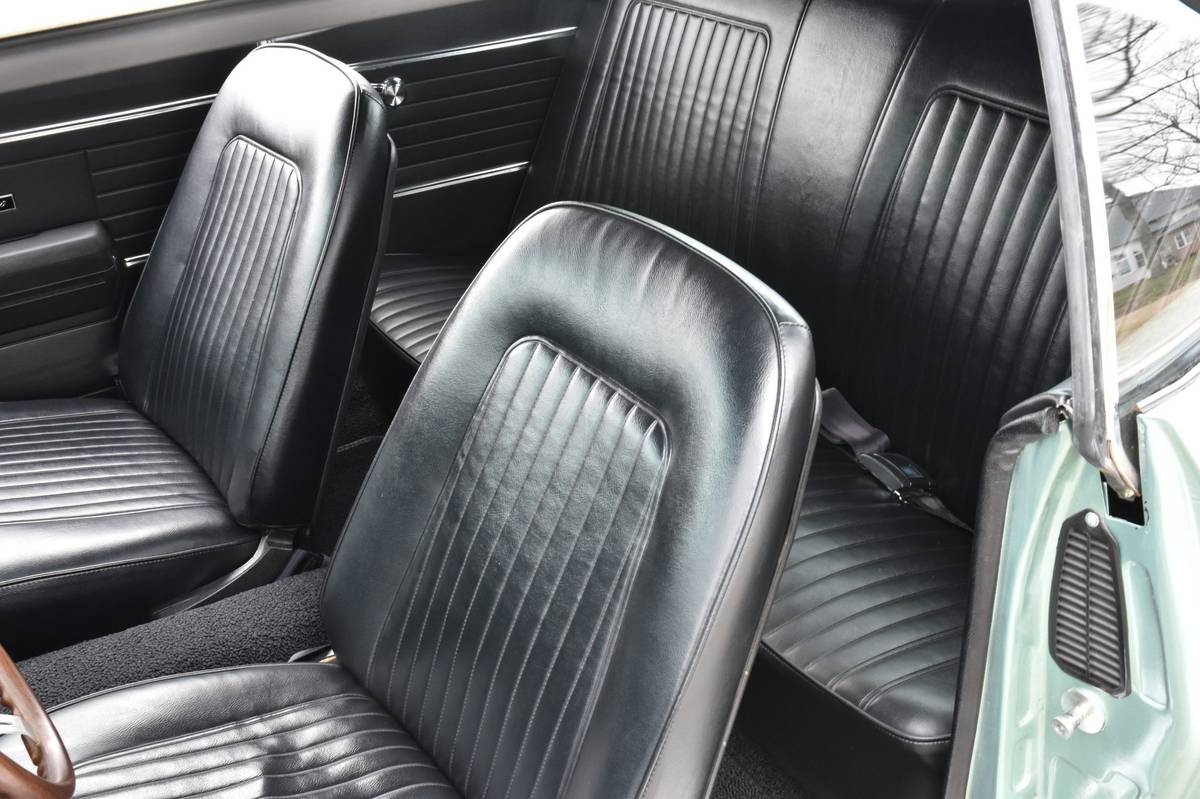 Chevrolet-camaro-1968-green-6