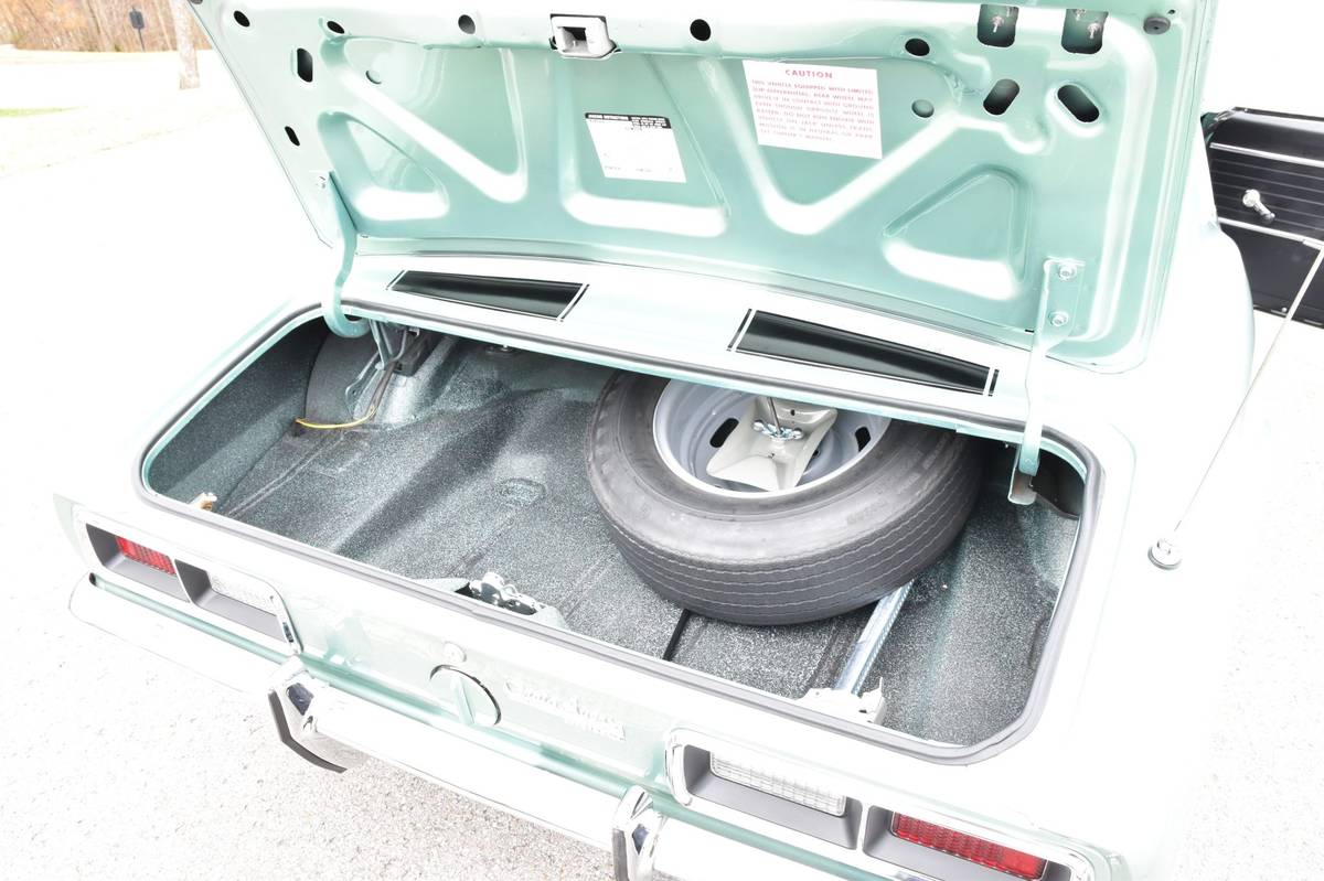 Chevrolet-camaro-1968-green-7