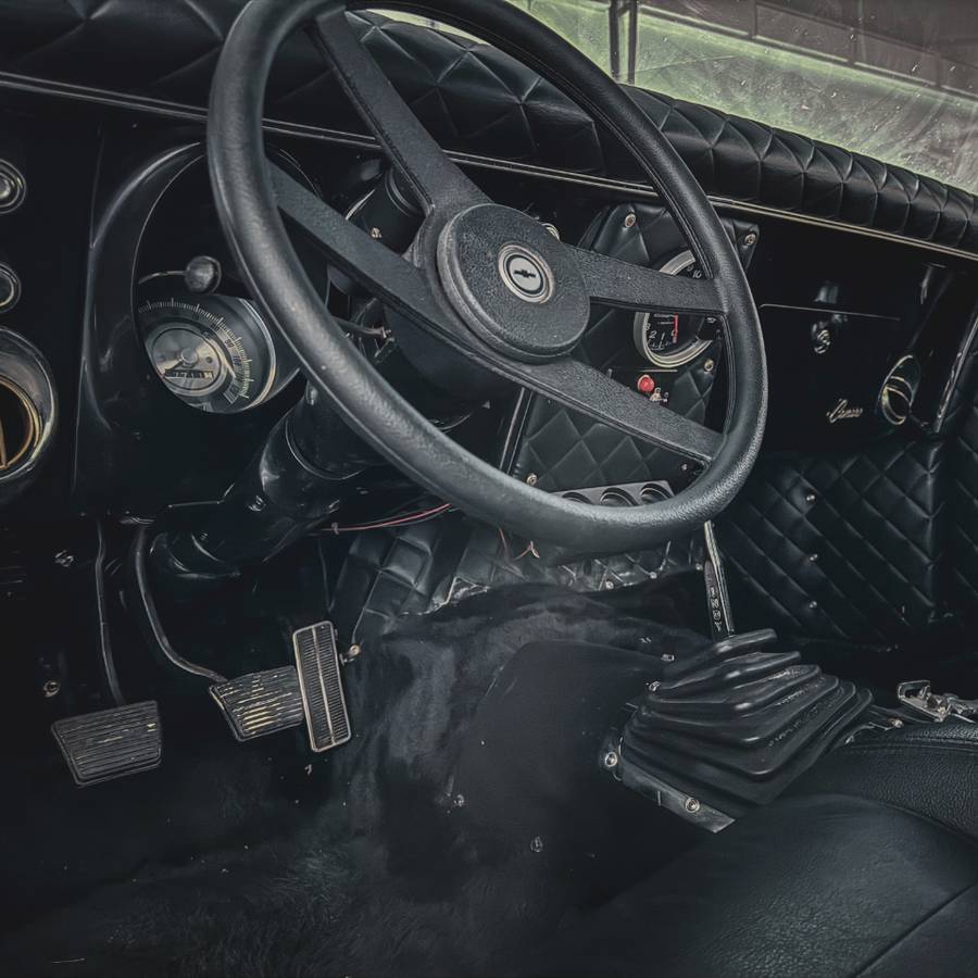 Chevrolet-camaro-1968-purple-10