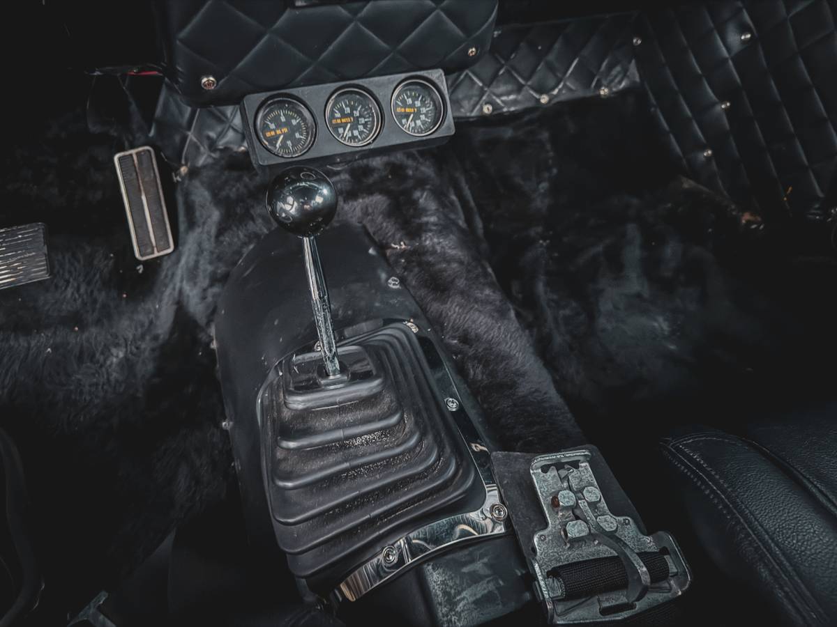 Chevrolet-camaro-1968-purple-12