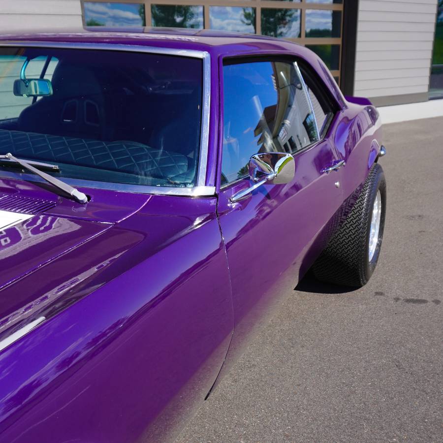 Chevrolet-camaro-1968-purple-17