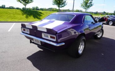 Chevrolet-camaro-1968-purple-20