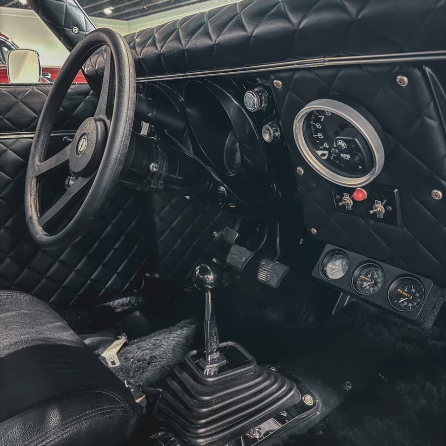 Chevrolet-camaro-1968-purple-21