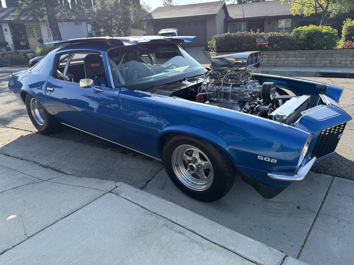 Chevrolet-camaro-1971-blue-14