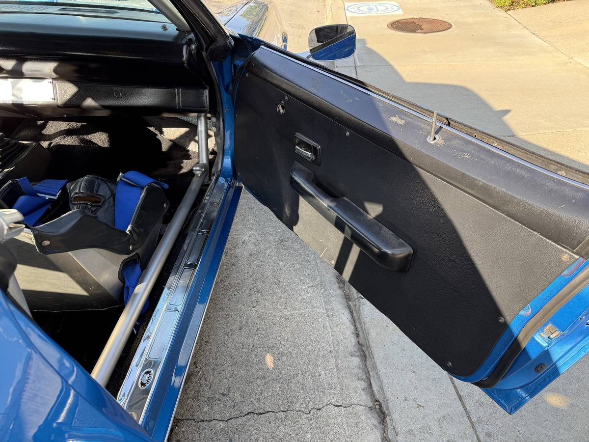 Chevrolet-camaro-1971-blue-21