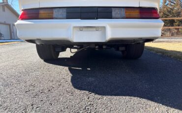 Chevrolet-camaro-1979-white-10