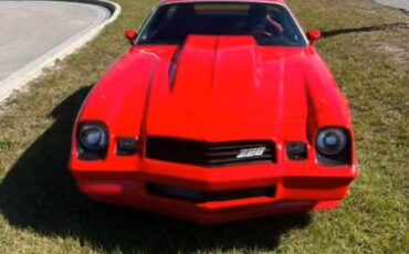 Chevrolet-camaro-1980-red-14