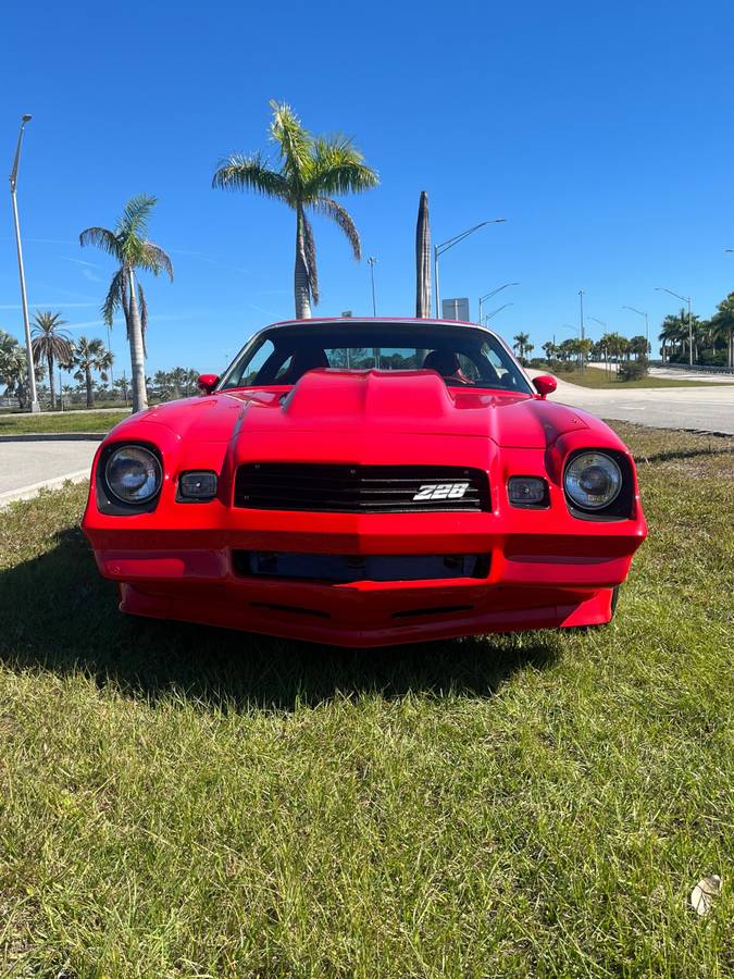 Chevrolet-camaro-1980-red-7