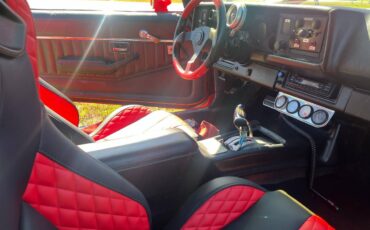 Chevrolet-camaro-1980-red-9