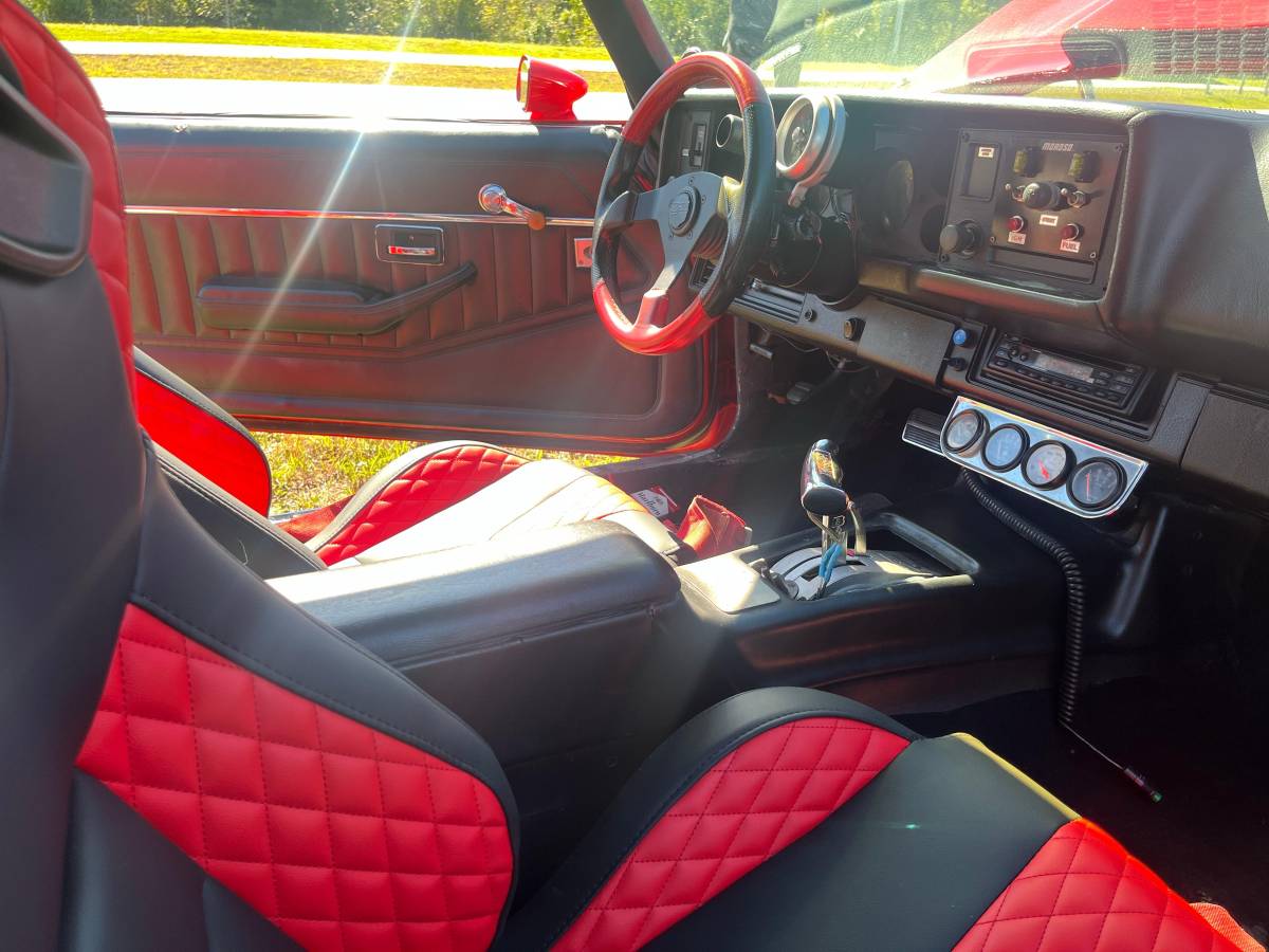 Chevrolet-camaro-1980-red-9