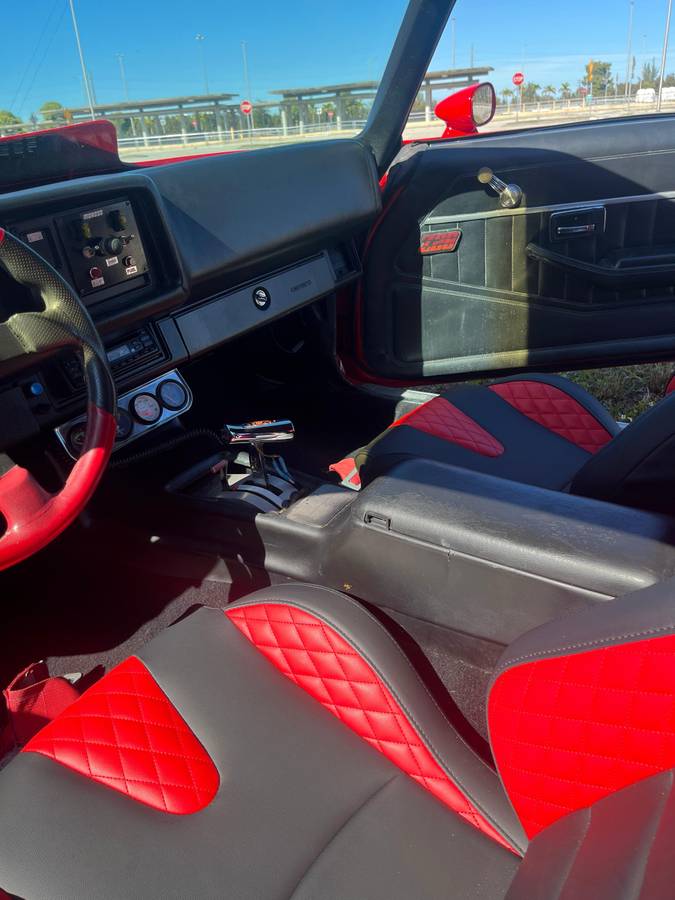 Chevrolet-camaro-1980-red
