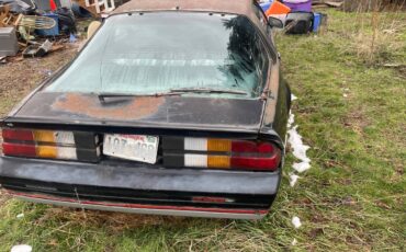 Chevrolet-camaro-1984-black-4