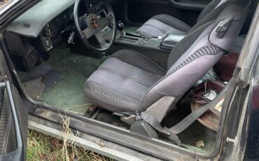 Chevrolet-camaro-1984-black-5