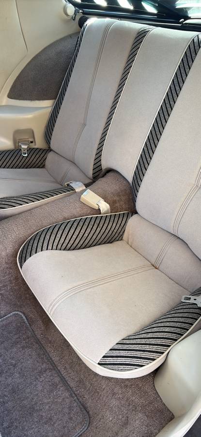 Chevrolet-camaro-1984-grey-4