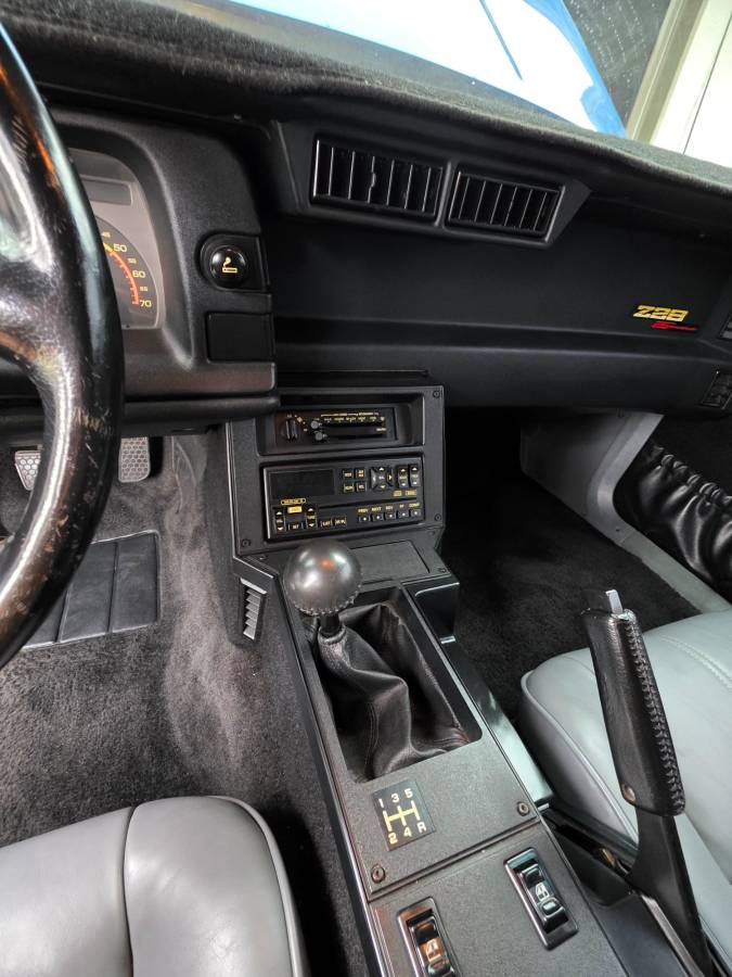 Chevrolet-camaro-1992-blue-12