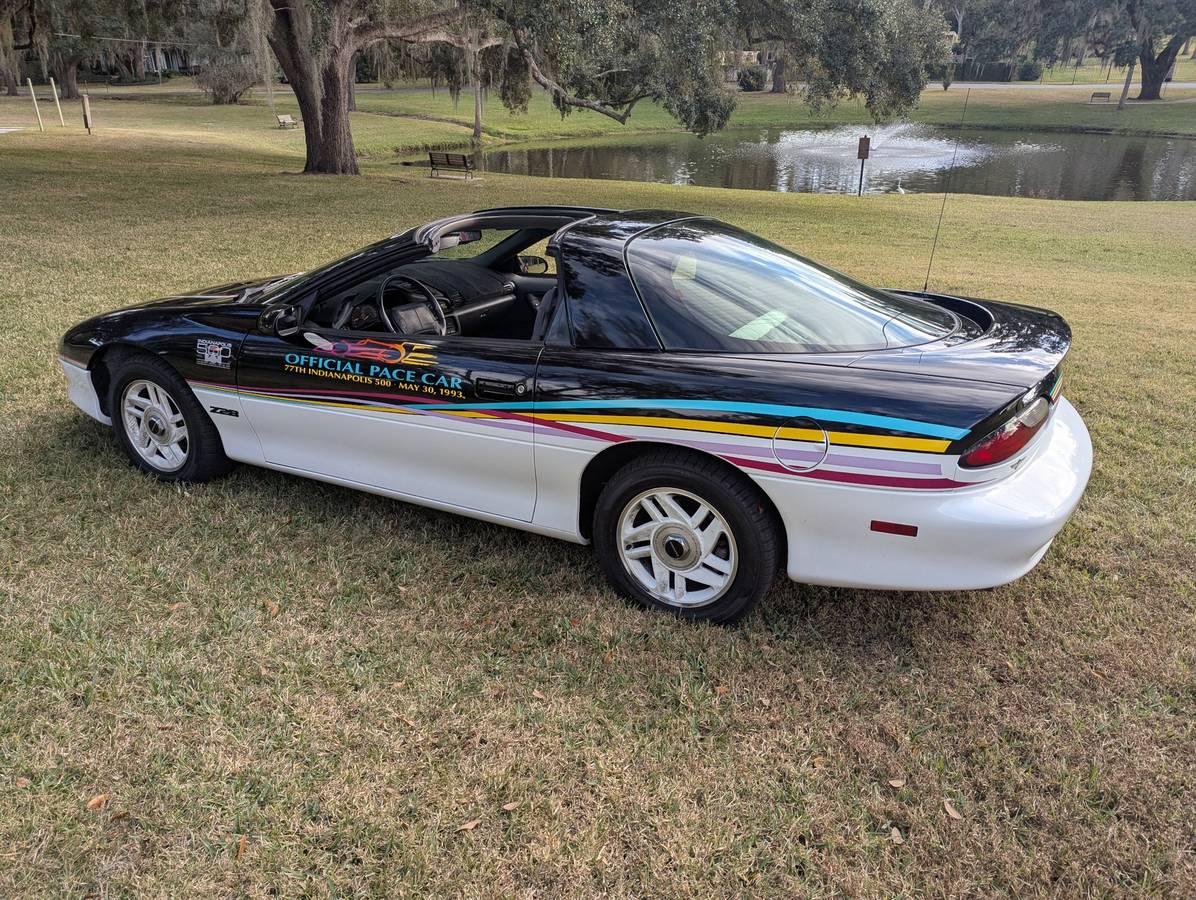 Chevrolet-camaro-1993-6