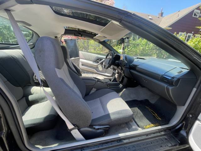 Chevrolet-camaro-1995-3