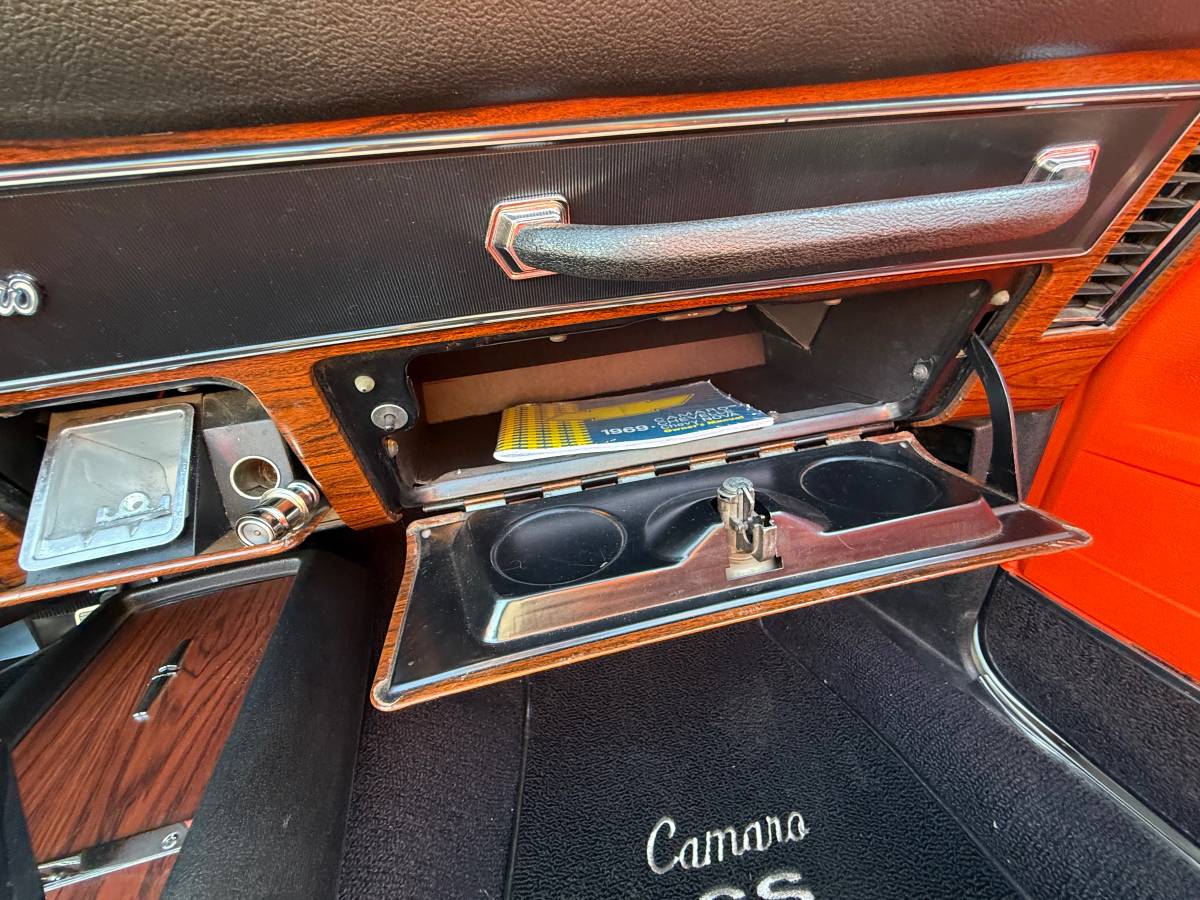 Chevrolet-camaro-convertible-1969-18