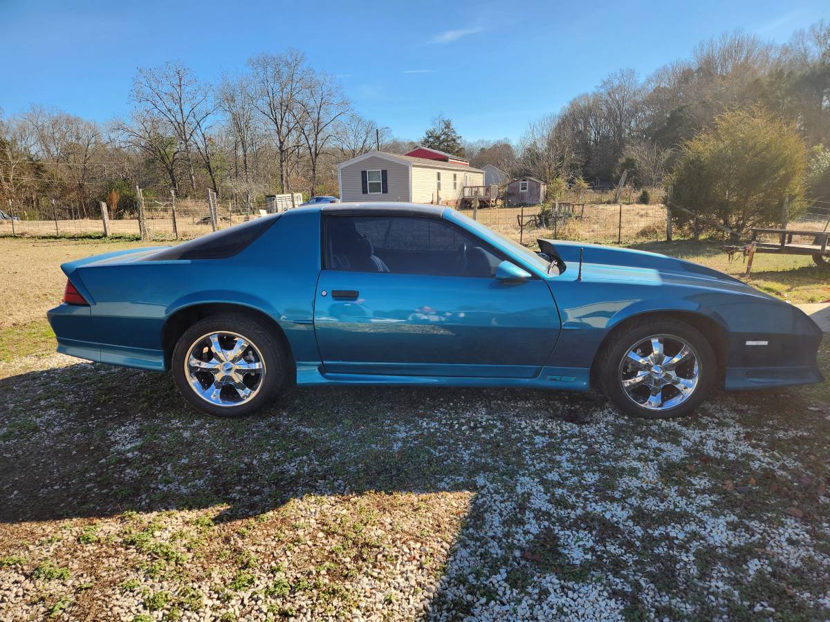 Chevrolet-camaro-rs-1991-blue-1