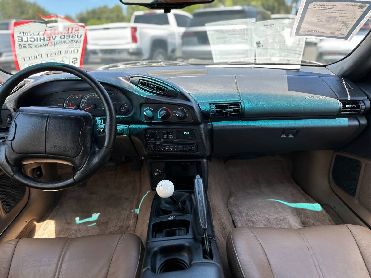 Chevrolet-camaro-sport-coupe-amp-convertible-1995-red-16